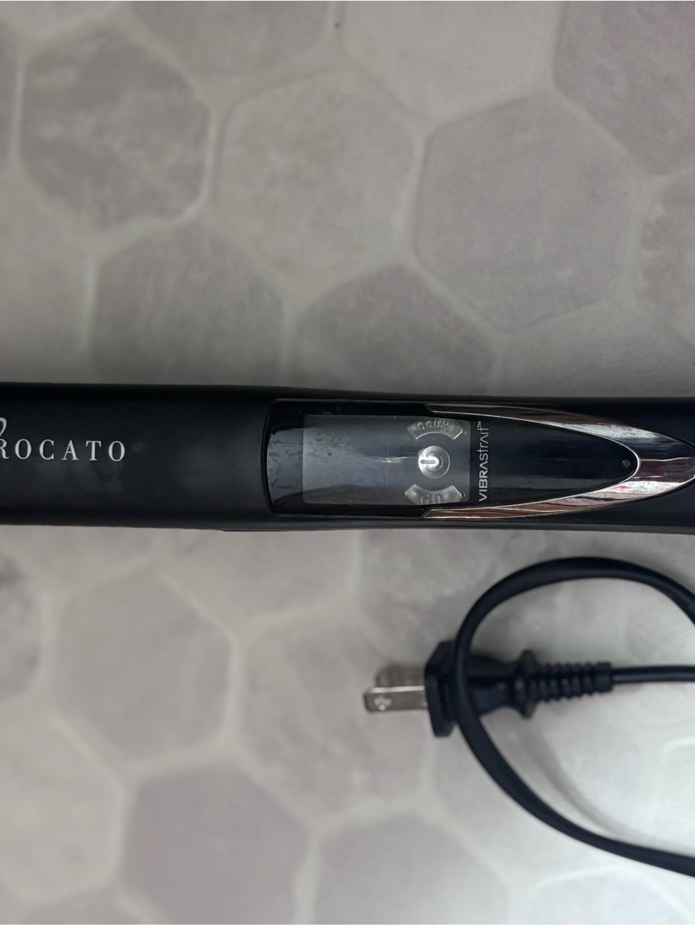Brocato Hair Straightener With Vibrating Plates